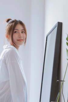 激烈吮乳